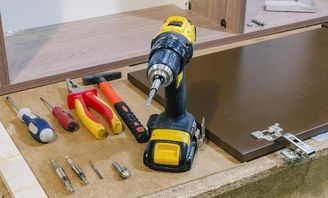 傳統(tǒng)五金行業(yè)轉(zhuǎn)型浪潮 儀器儀表銷(xiāo)售的新機(jī)遇與挑戰(zhàn)